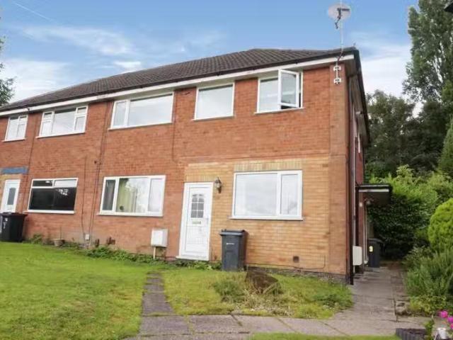 Rental! 1 BA 2 bedroom property for rent in Sandy Croft, Sutto.
