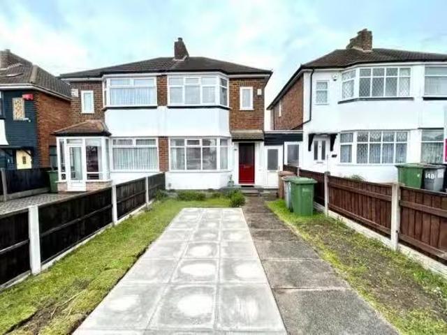Cheap 1 BA 2 bedroom semi detached house for rent in Marcot Ro.