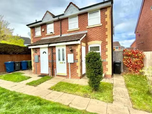 Cheap 1 BA 2 bedroom semi detached house for rent in Kettlebro.