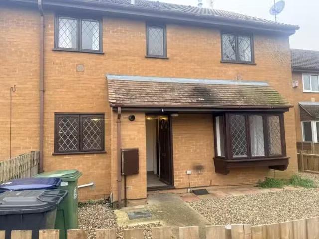 Deal! 1 BA 2 bedroom semi detached house for rent in The Sycam.