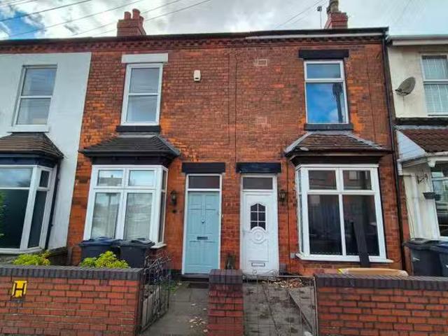 Rental! 1 BA 3 bedroom terraced house for rent in Tame Road, W.
