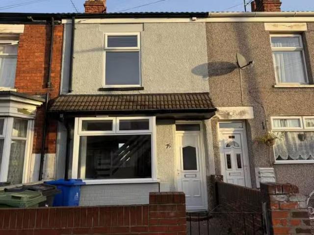 Just in! 1 BA 3 bedroom terraced house for rent in Sixhills St.