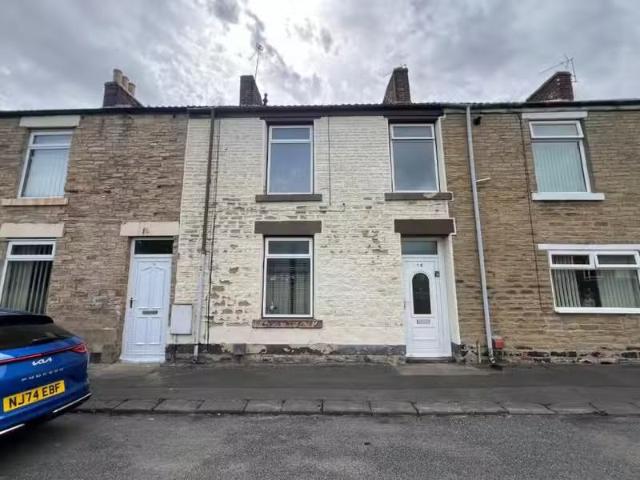 Nice 1 BA 3 bedroom terraced house for rent in Soho Street, Sh.