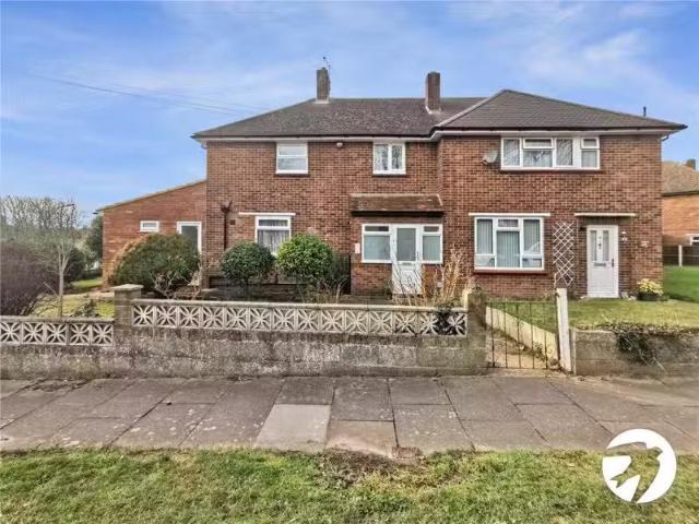 Unique 1 BA 3 bedroom end of terrace house for rent in Crocken.