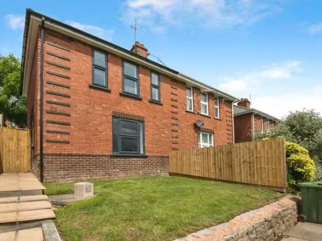 Unique 1 BA 3 bedroom house for rent in Chestnut Avenue, Wonfo.