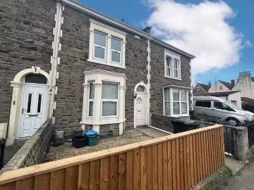 Unique 1 BA 3 bedroom house for rent in Forest Avenue, Fishpon.