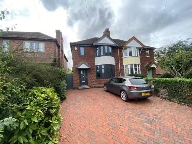 Unique 1 BA 3 bedroom house for rent in Gillway Lane, Tamworth.