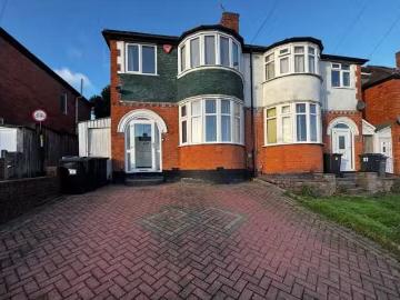 Nice 1 BA 3 bedroom house for rent in Glyn Farm Road, Quinton.