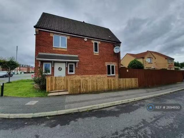 Unique 1 BA 3 bedroom semi detached house for rent in Miles Hi.
