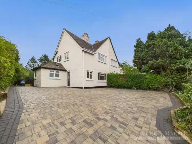 Unique 1 BA 3 bedroom semi detached house for rent in Oakley V.
