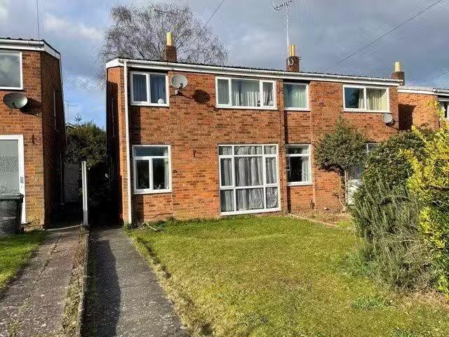 Just in! 1 BA 3 bedroom semi detached house for rent in Eastwo.