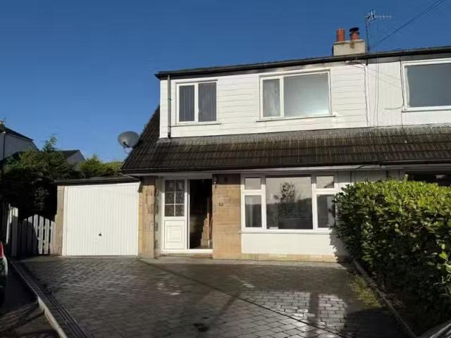 New 1 BA 3 bedroom semi detached house for rent in Harewood Cr.