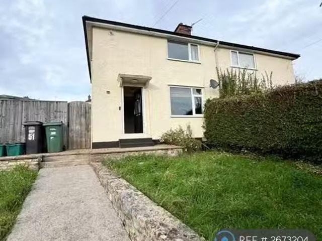 Unique 1 BA 3 bedroom semi detached house for rent in Hill Roa.