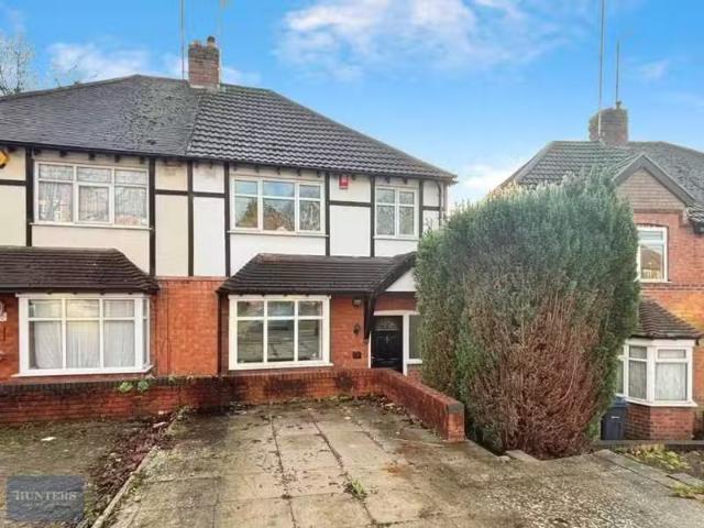 Just in! 1 BA 3 bedroom semi detached house for rent in Woodle.