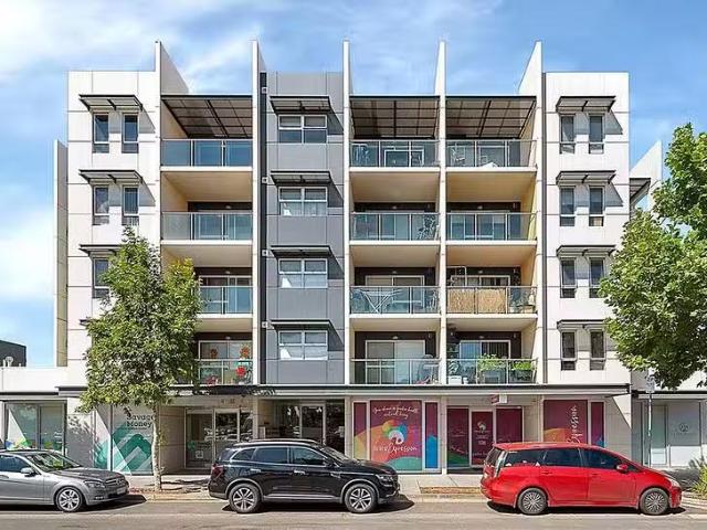 Cozy 1 BA 4/44 48 Metro Parade, Mawson Lakes, SA 5095