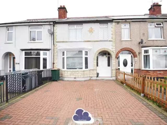 Charming 1 BA 4 bedroom terraced house for rent in Henley Road.