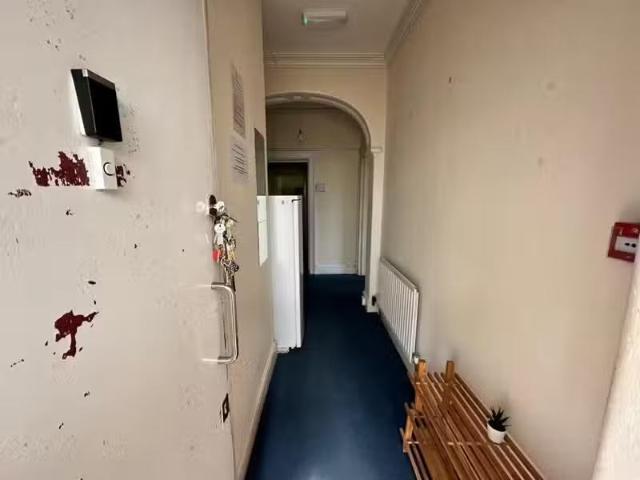 Charming 1 BA 4 bedroom flat for rent in Pembroke Road, Bristo.