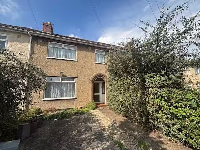 Unique 1 BA 4 bedroom house for rent in Claverham Road, Fishpo.