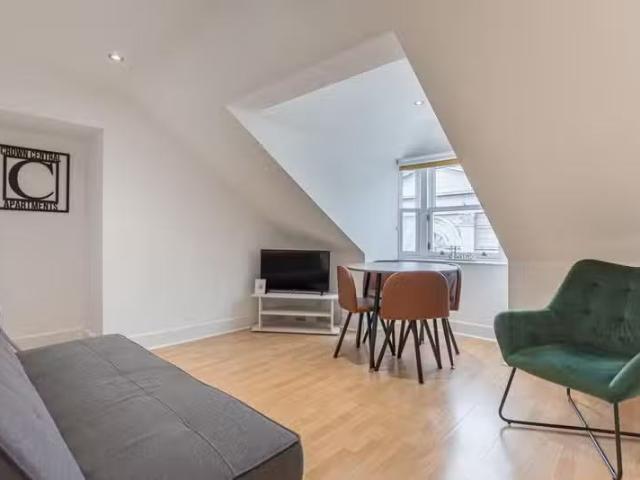 Cozy 1 bedroom apartment for rent in Crown Street Flat K, Aber.