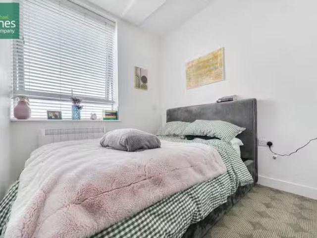 Cheap 1 bedroom flat for rent in The Causeway, Worthing, BN12