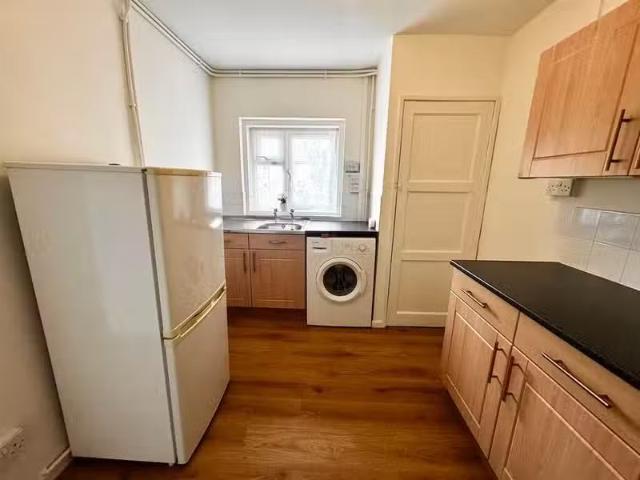 Charming 1 bedroom flat for rent in Barrowmead Drive, Bristol.