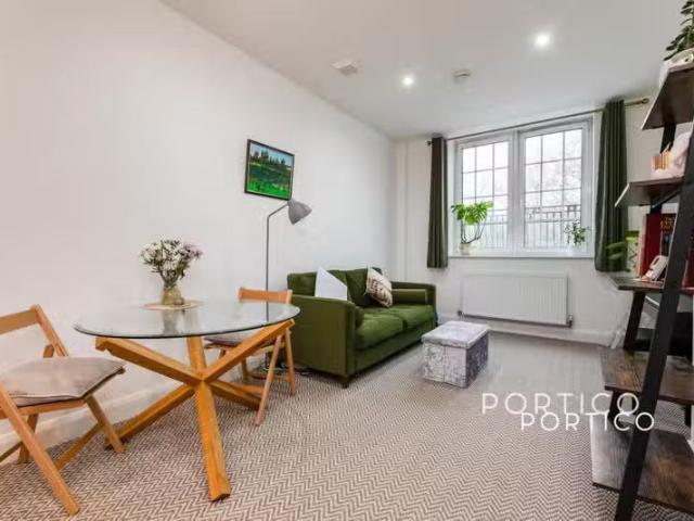 Cozy 1 bedroom flat for rent in Broadway, London, E15