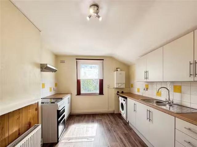 Unique 1 bedroom flat for rent in Southlands Road, Bromley, BR2