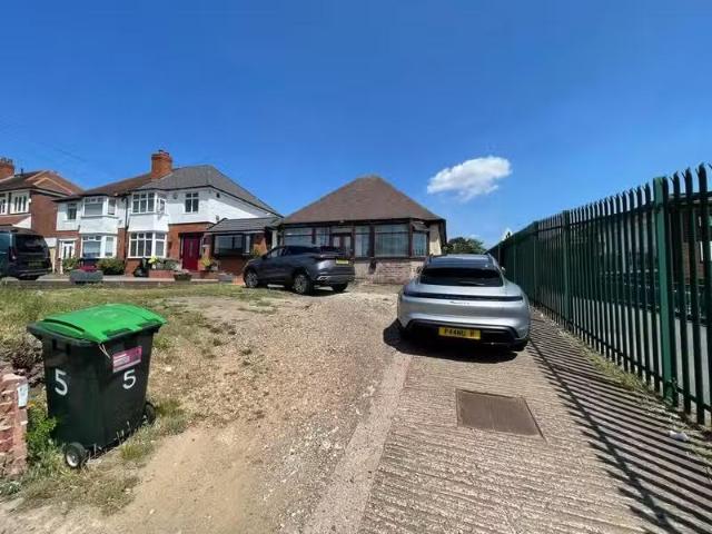 Rental! 1 bedroom flat share for rent in Birmingham Road, Grea.