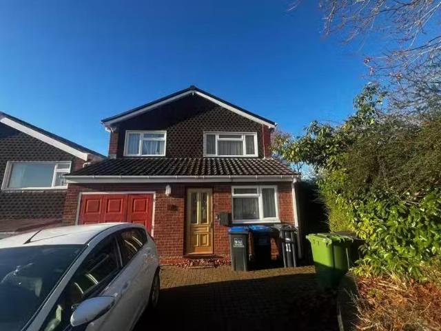 Just in! 1 bedroom house share for rent in Berwick Close, Warw.