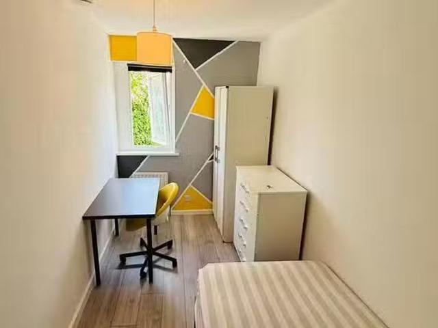 Cozy 1 BR Minerva Close, London