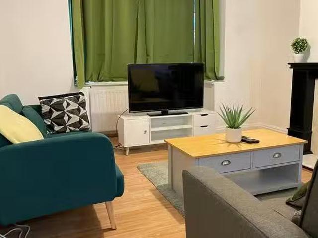 Unique 1 BR Barkly Road, Leeds