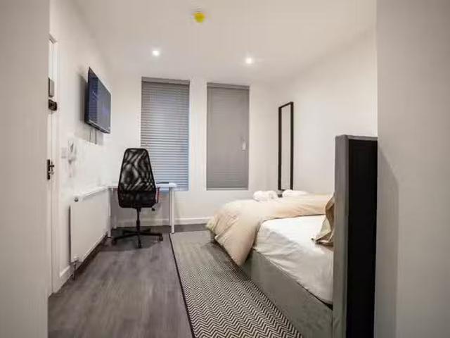 Unique 1 BR Canterbury Road, Folkestone