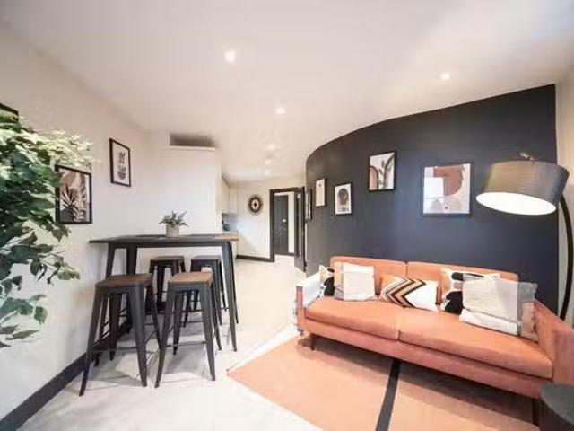 Just in! 1 BR Church Road, London