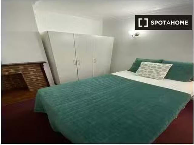 New 1 BR Furnished room in 4 bedroom flat in Southfields, London