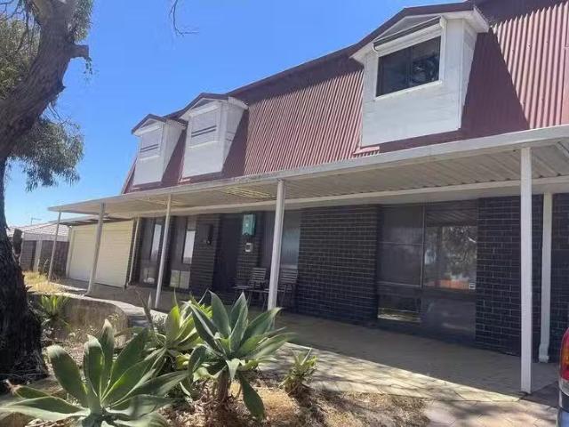 Cheap 1 BR ROOM 6/29 Mermaid Way, Heathridge, WA 6027