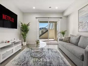 For Rent! 1 BR Sage Bluff Rise Northwest