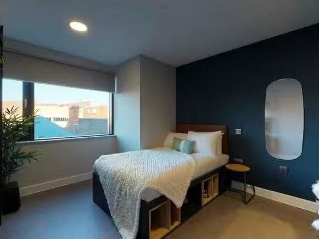 Nice 1 BR Social Townhouse Room Plus