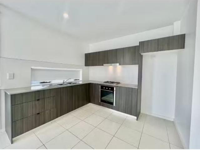 Cheap 1 BR 14/2b Collis Place, Minto Townhouse for rent Liste.
