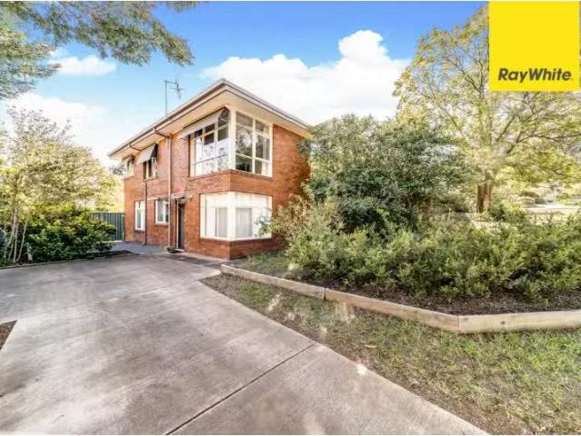Charming 1 BR 151B Nemerang Crescent, WARAMANGA Apartment for.
