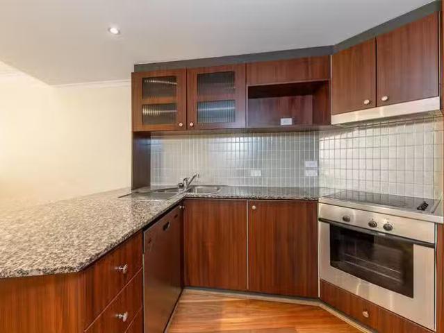 Cozy 1 BR 16/66 Allara Street, Canberra, ACT 2601