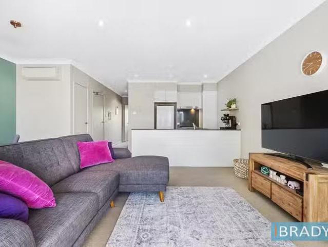 Nice 1 BR 19/101 Kinloch Circuit, Bruce, ACT 2617