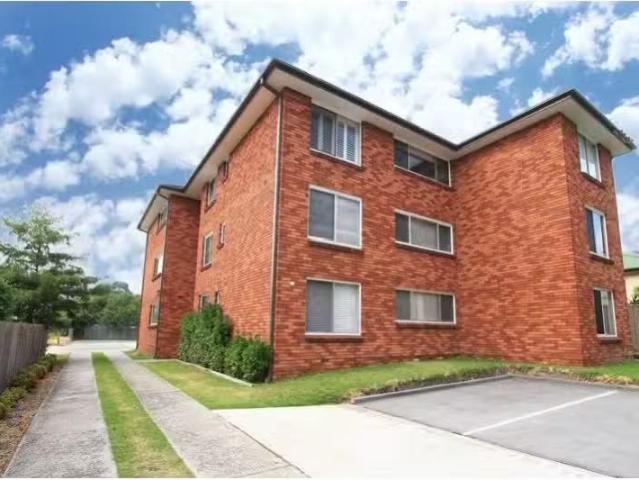 For Rent! 1 BR 10/15 Robinson Street, WOLLONGONG Apartment for.