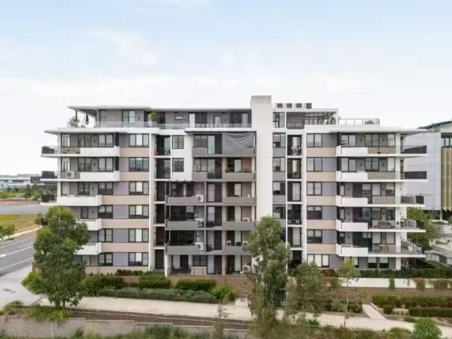 Nice 1 BR 102/2 Fordham Way, Oran Park House for rent Listed.