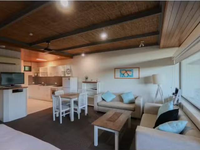 Deal! 1 BR 110/8 Solitary Islands Way, SAPPHIRE BEACH Apartmen.