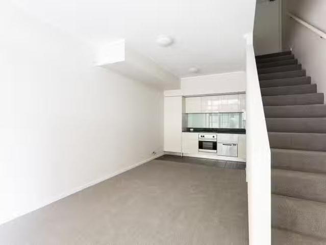 Just in! 1 BR 113/2 Mandible Street, Alexandria, NSW 2015