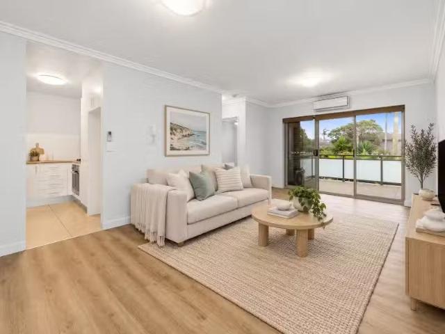 Unique 1 BR 12/1264 Pittwater Road, NARRABEEN Apartment for re.