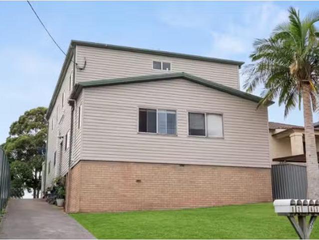 Charming 1 BR 1/36 Monteith Street, Cringila Apartment for ren.