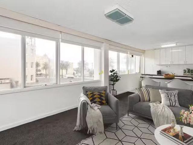 Charming 1 BR 1C/21 The Esplanade, St Kilda, VIC 3182