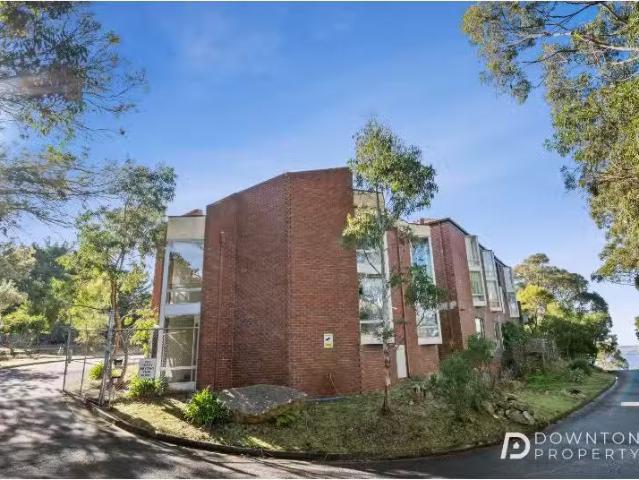 Charming 1 BR 24/20 Kirby Ct, West Hobart House for rent List.