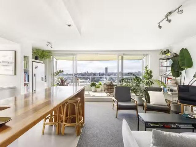 Cheap 1 BR 24/52 Kings Cross Road, Rushcutters Bay, NSW 2011